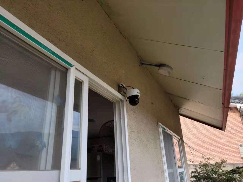 시골 집에 실제 설치된 유니뷰 CCTV 카메라(사진: 세인사운드)